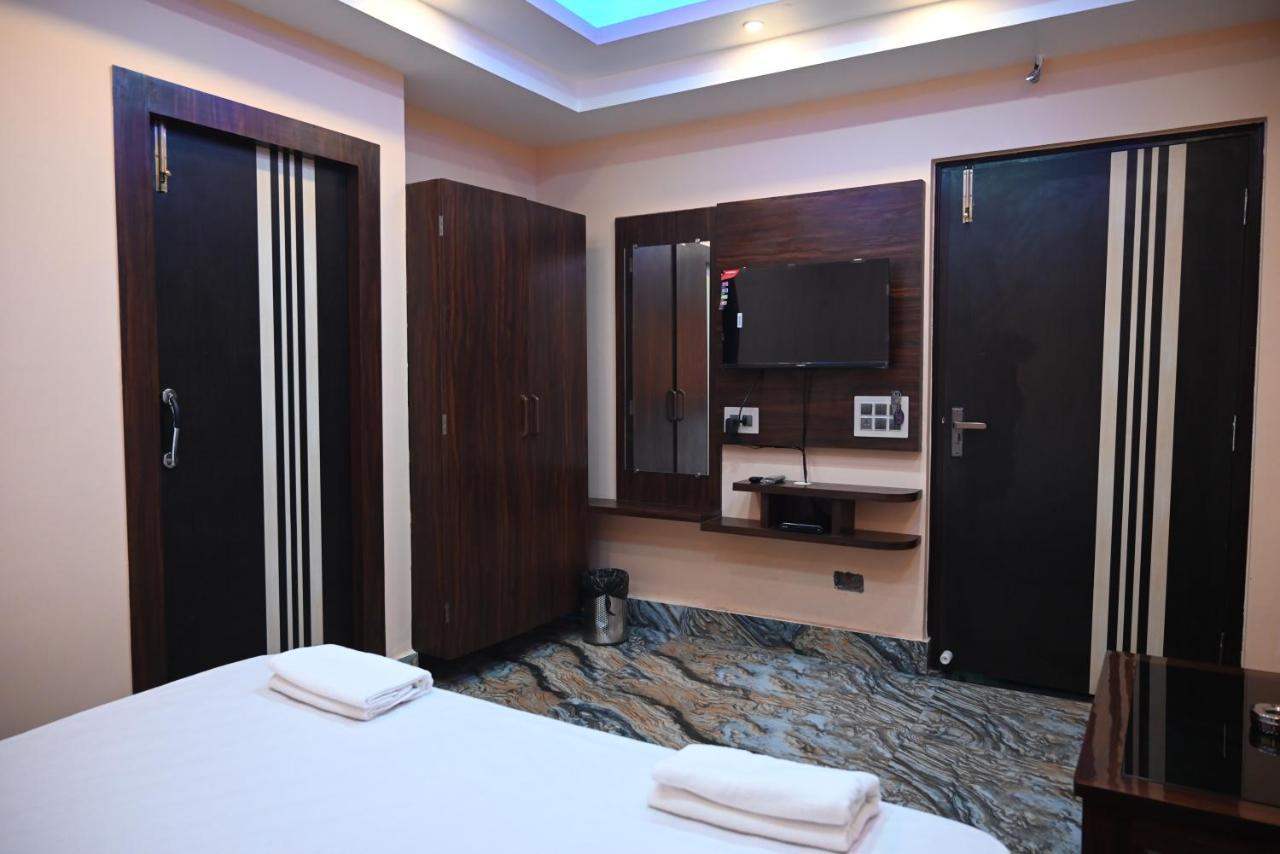 Oyo Hotel Tulusi Inn Bolpur Kültér fotó