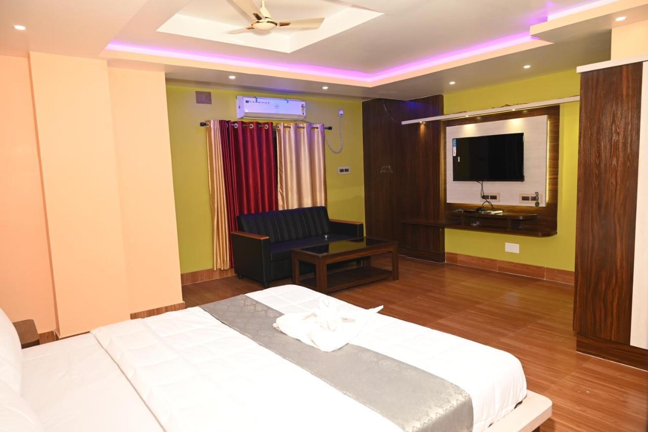 Oyo Hotel Tulusi Inn Bolpur Kültér fotó