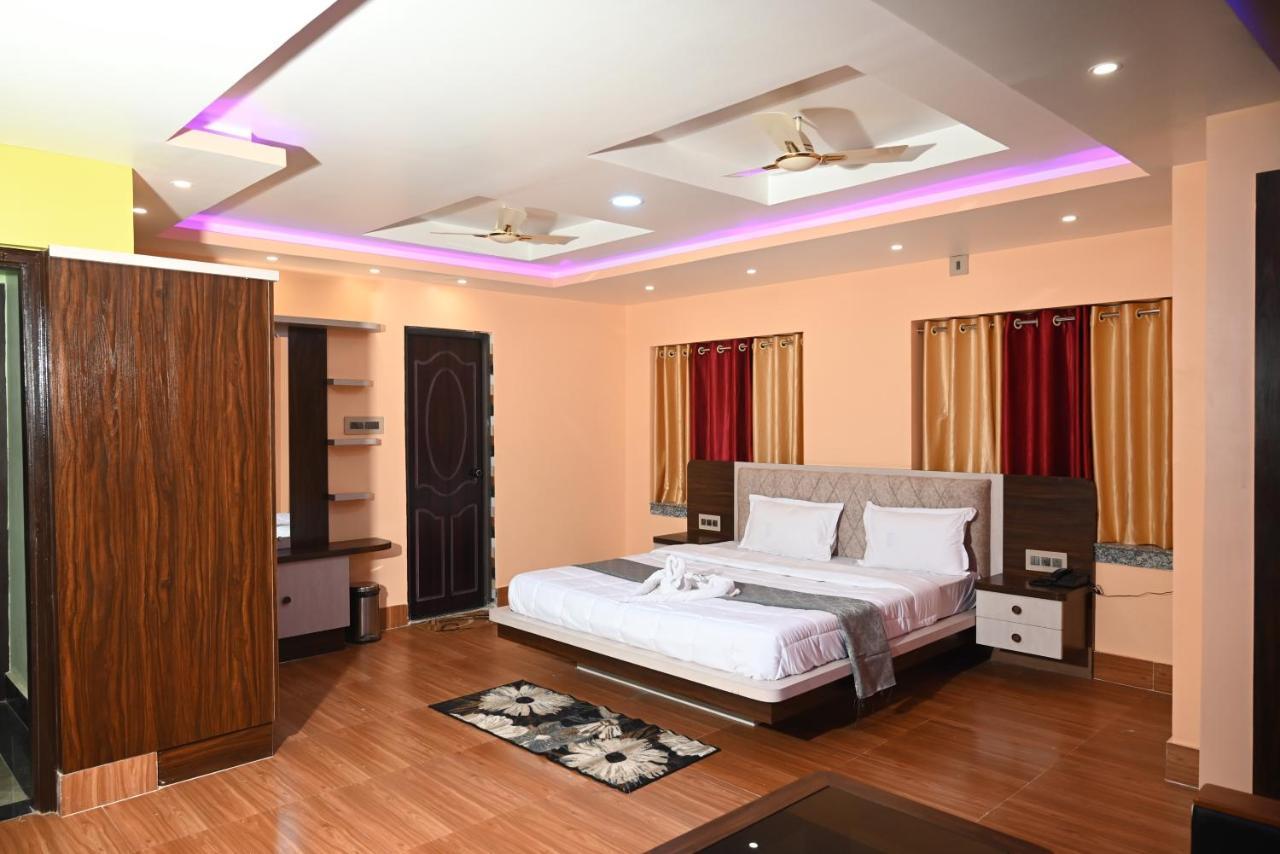 Oyo Hotel Tulusi Inn Bolpur Kültér fotó