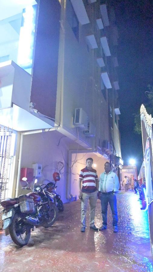 Oyo Hotel Tulusi Inn Bolpur Kültér fotó