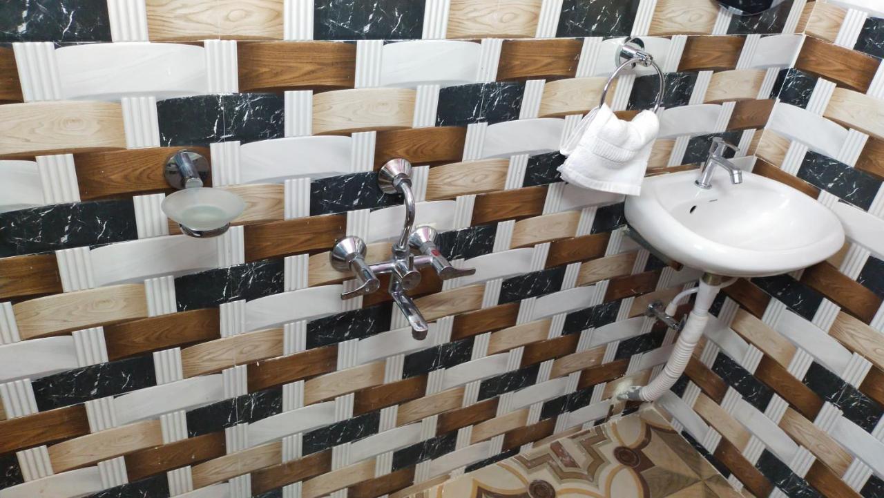 Oyo Hotel Tulusi Inn Bolpur Kültér fotó