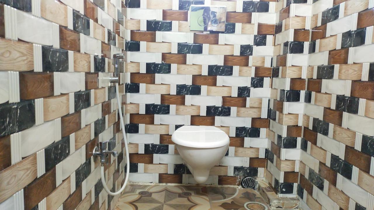 Oyo Hotel Tulusi Inn Bolpur Kültér fotó
